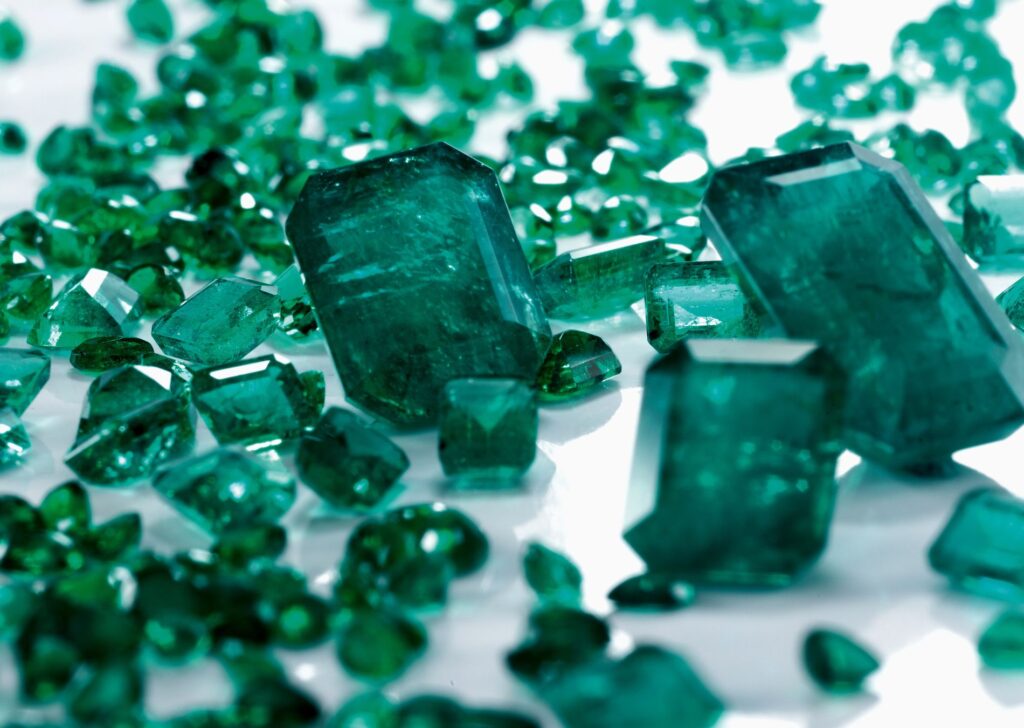 emerald, smaragdi, σμαράγδι, γενέθλιος λίθος Μαΐου, genethlios lithos maiou