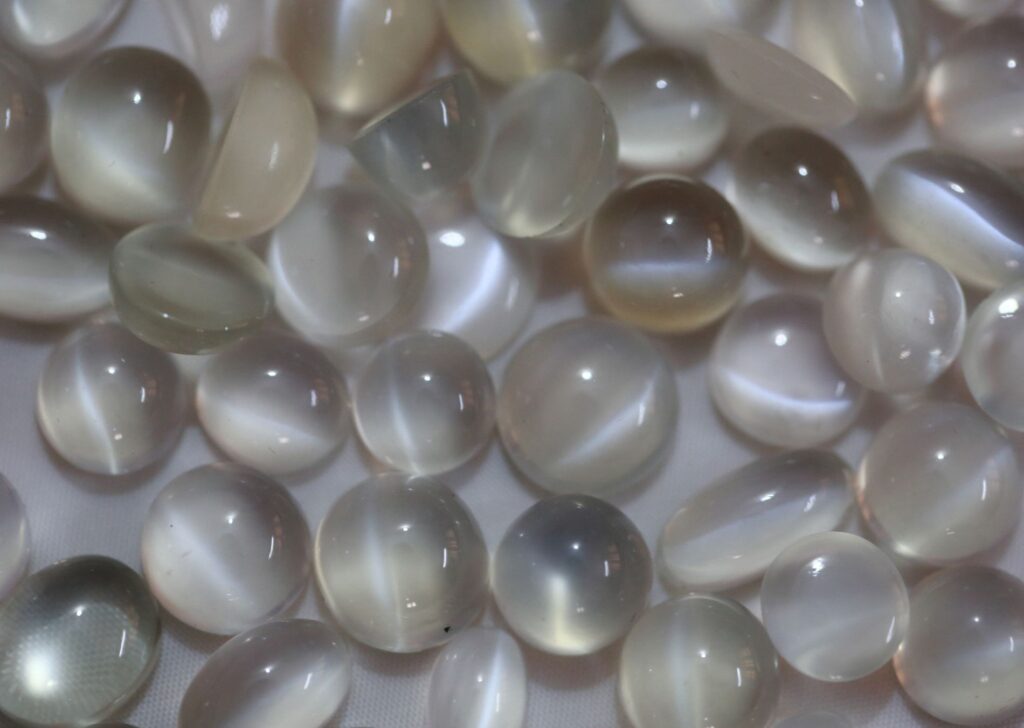 white gemstones, leykoi polytimoi lithoi, λευκοί πολύτιμοι λίθοι